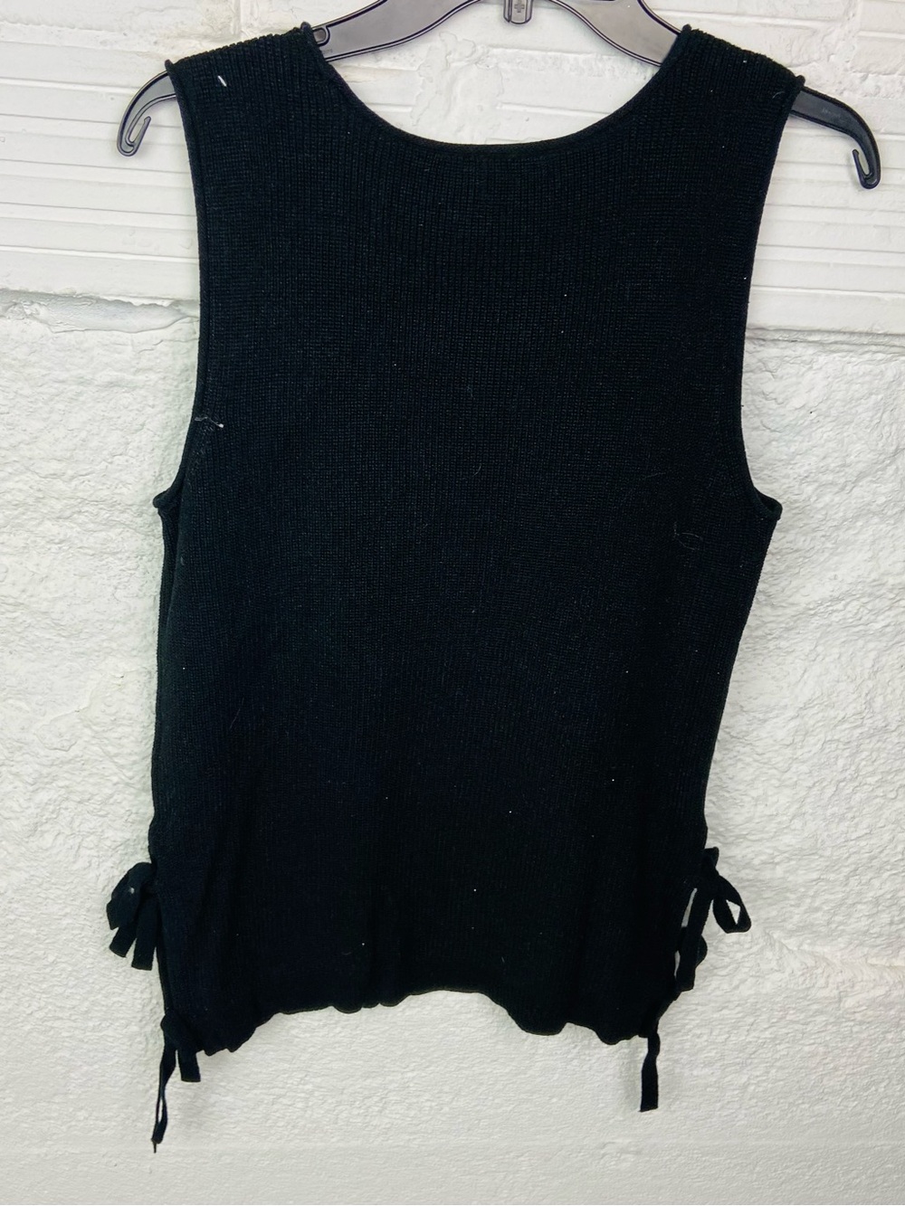 Time and Tru Black Sleeveless Knit Tank with Side Tie Detail size medium - Picture 4 of 10